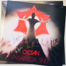 PYRAMIDA SNŮ: LP + ART PRINT S PODPISY 